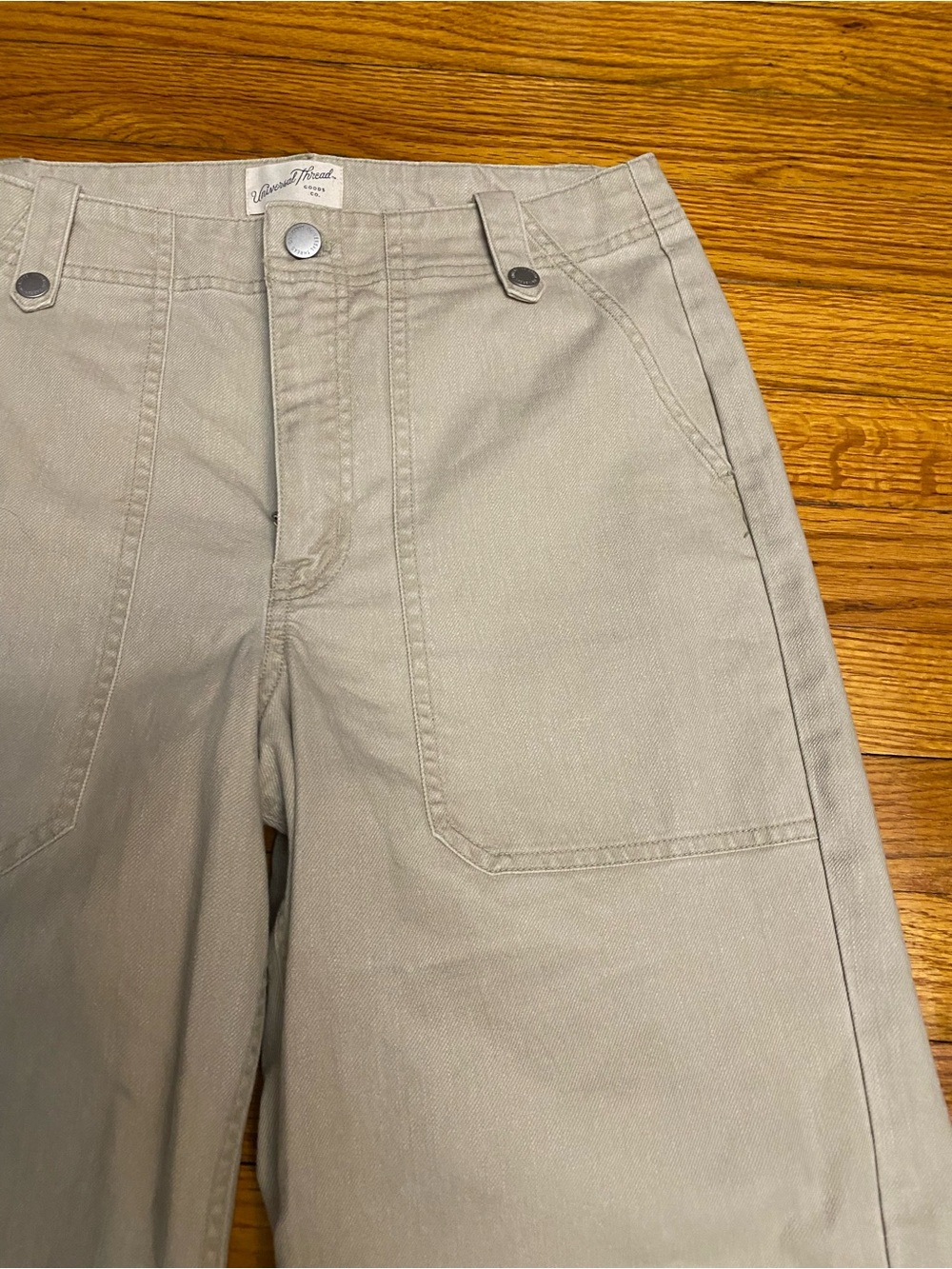 New! Universal Straight-Leg Chinos in Light Khaki Size 6 Women’s - Picture 3 of 8